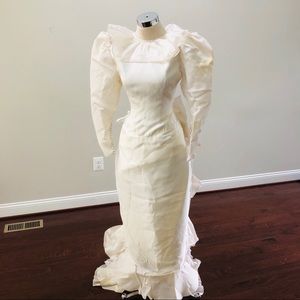 VTG Oscar Dela Renta Statement Ivory Wedding Dress